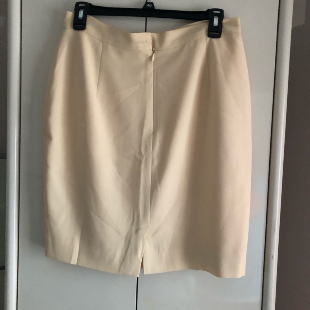 Suit - Picture 4 of 4